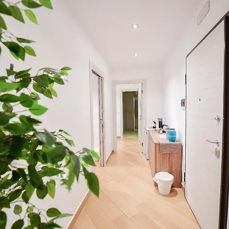 Gasthuis Karol Wojtyla Airport Bari