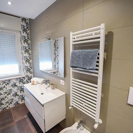 Karol Wojtyla Airport Gasthuis *